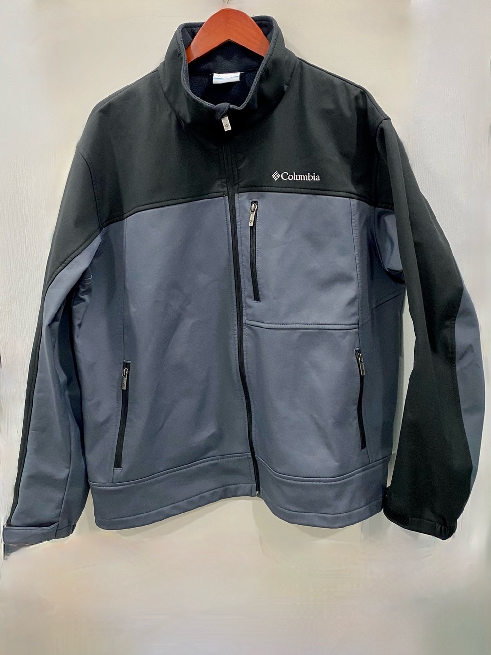 Columbia Men’s Ascender Softshell Jacket Full Zip Colorblock Gray Black Size XL